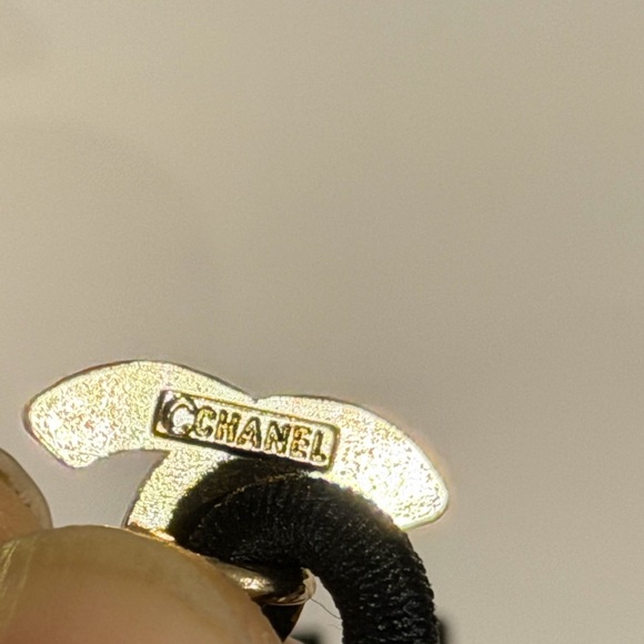 Chanel CC Heart Pearl Hair Tie Black Gold Logo Ponytail Holder